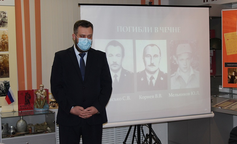 т